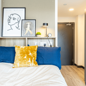 Classic En Suite - Image 2